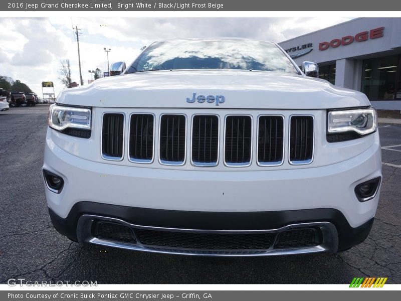 Bright White / Black/Light Frost Beige 2016 Jeep Grand Cherokee Limited