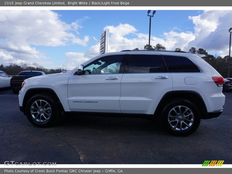 Bright White / Black/Light Frost Beige 2016 Jeep Grand Cherokee Limited