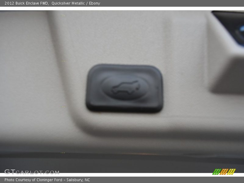 Quicksilver Metallic / Ebony 2012 Buick Enclave FWD