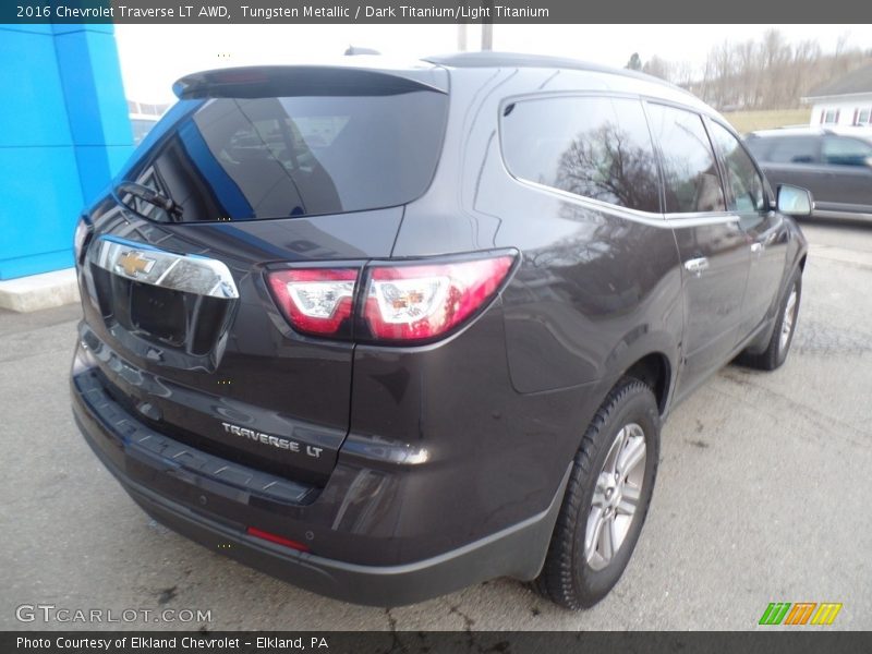 Tungsten Metallic / Dark Titanium/Light Titanium 2016 Chevrolet Traverse LT AWD