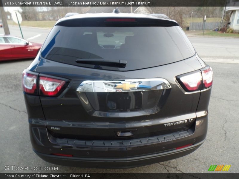 Tungsten Metallic / Dark Titanium/Light Titanium 2016 Chevrolet Traverse LT AWD