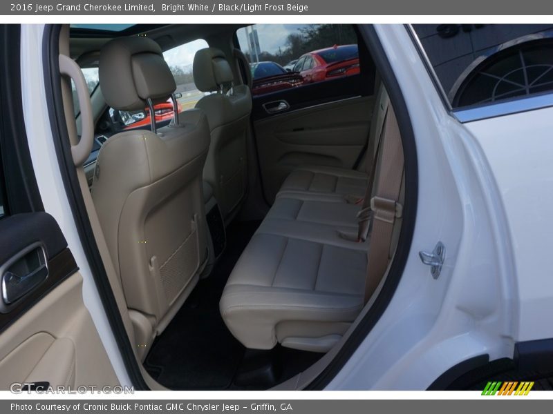Bright White / Black/Light Frost Beige 2016 Jeep Grand Cherokee Limited