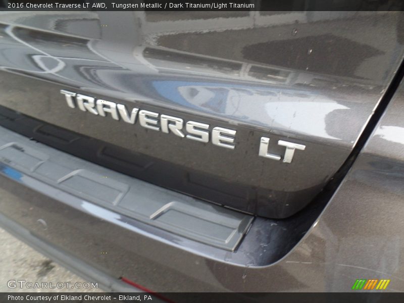 Tungsten Metallic / Dark Titanium/Light Titanium 2016 Chevrolet Traverse LT AWD