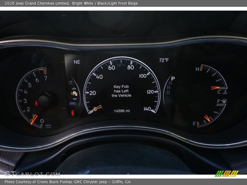 Bright White / Black/Light Frost Beige 2016 Jeep Grand Cherokee Limited
