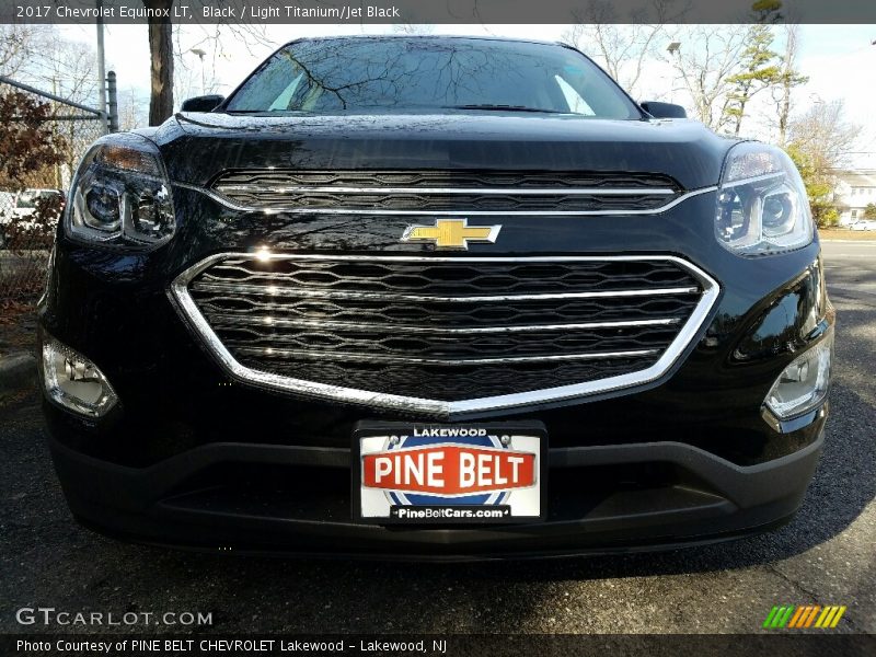 Black / Light Titanium/Jet Black 2017 Chevrolet Equinox LT