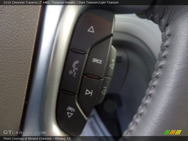 Tungsten Metallic / Dark Titanium/Light Titanium 2016 Chevrolet Traverse LT AWD