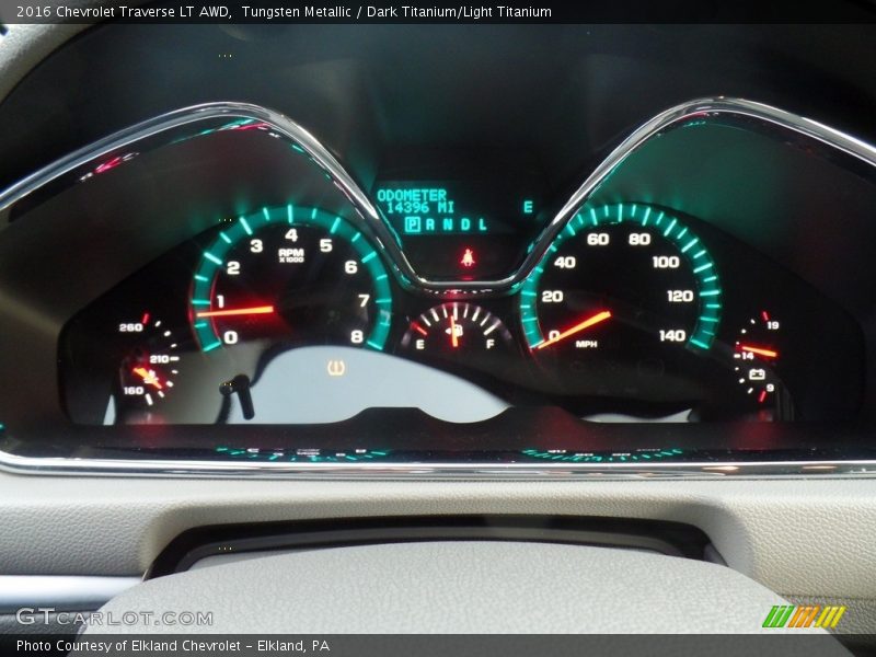 Tungsten Metallic / Dark Titanium/Light Titanium 2016 Chevrolet Traverse LT AWD