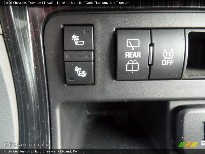 Tungsten Metallic / Dark Titanium/Light Titanium 2016 Chevrolet Traverse LT AWD
