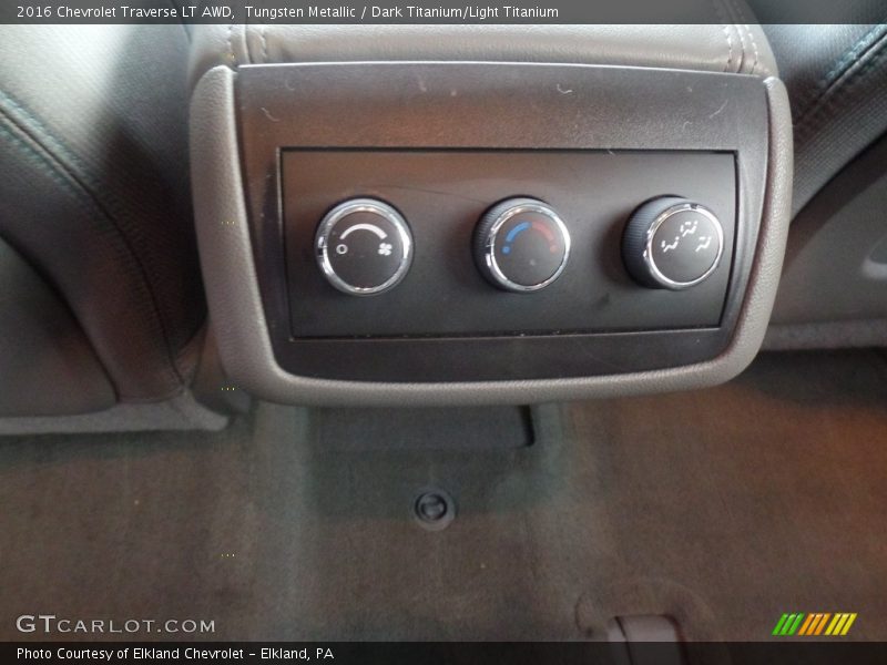 Tungsten Metallic / Dark Titanium/Light Titanium 2016 Chevrolet Traverse LT AWD