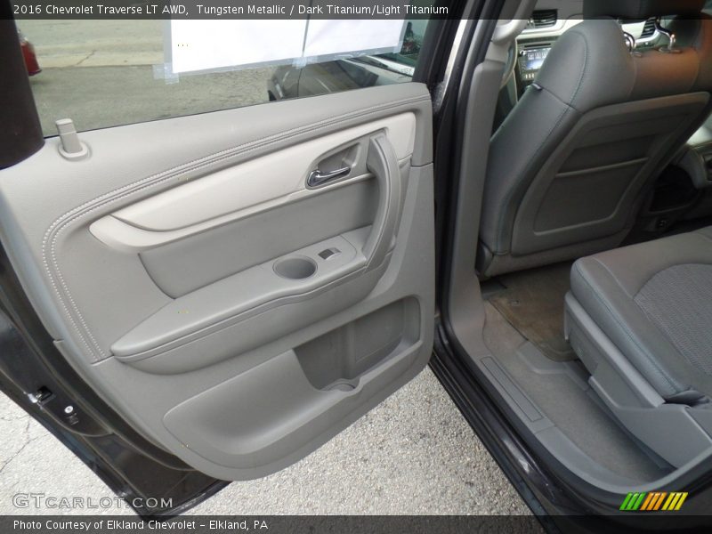 Tungsten Metallic / Dark Titanium/Light Titanium 2016 Chevrolet Traverse LT AWD