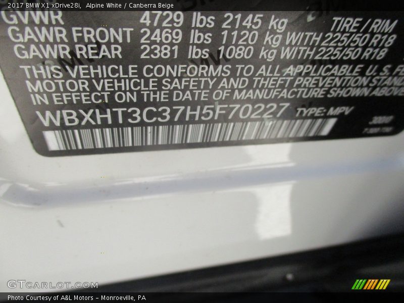 Alpine White / Canberra Beige 2017 BMW X1 xDrive28i