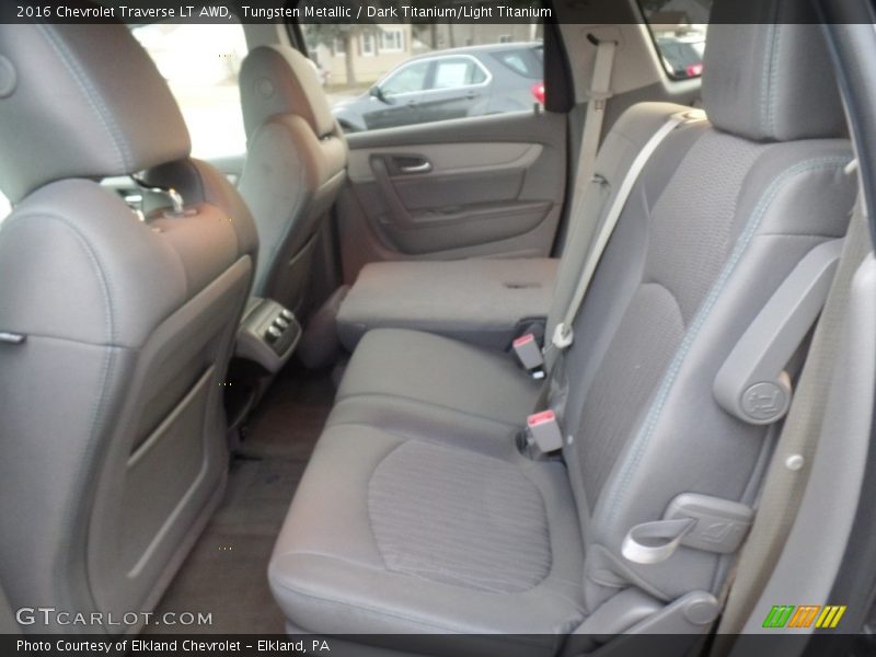 Tungsten Metallic / Dark Titanium/Light Titanium 2016 Chevrolet Traverse LT AWD
