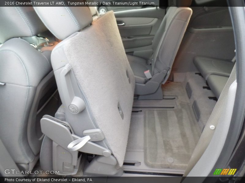 Tungsten Metallic / Dark Titanium/Light Titanium 2016 Chevrolet Traverse LT AWD