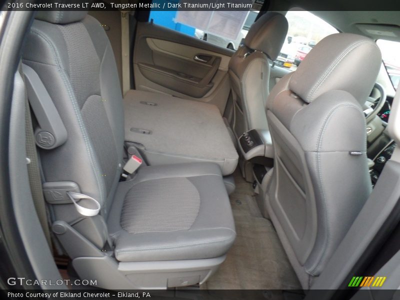 Tungsten Metallic / Dark Titanium/Light Titanium 2016 Chevrolet Traverse LT AWD