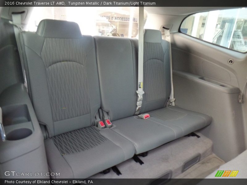 Tungsten Metallic / Dark Titanium/Light Titanium 2016 Chevrolet Traverse LT AWD
