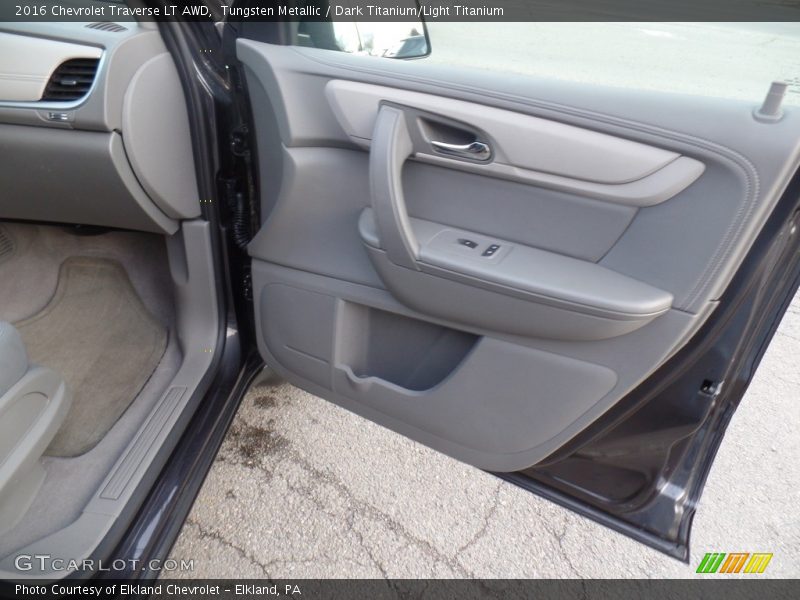 Tungsten Metallic / Dark Titanium/Light Titanium 2016 Chevrolet Traverse LT AWD