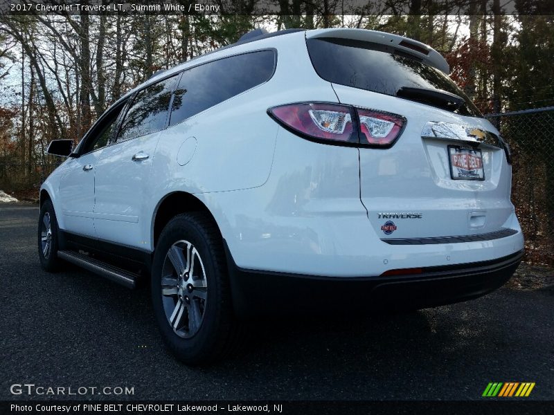 Summit White / Ebony 2017 Chevrolet Traverse LT