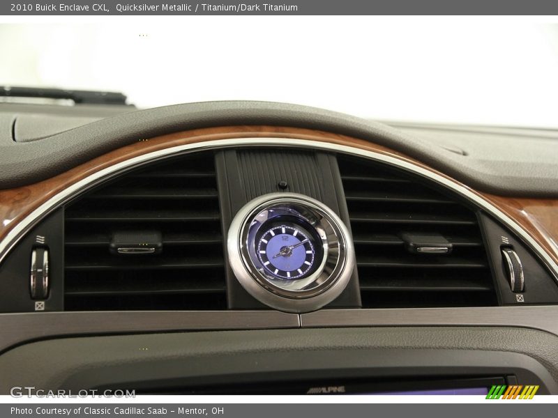 Quicksilver Metallic / Titanium/Dark Titanium 2010 Buick Enclave CXL