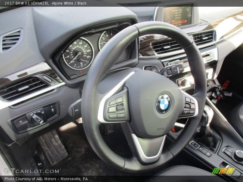 Alpine White / Black 2017 BMW X1 xDrive28i