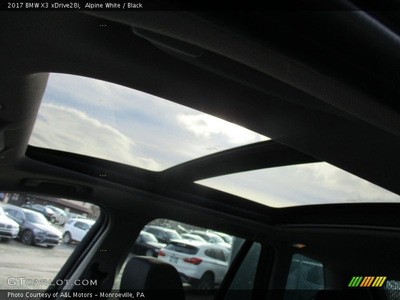 Alpine White / Black 2017 BMW X3 xDrive28i