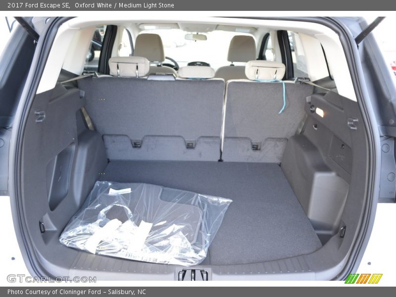 Oxford White / Medium Light Stone 2017 Ford Escape SE