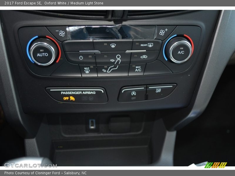Oxford White / Medium Light Stone 2017 Ford Escape SE
