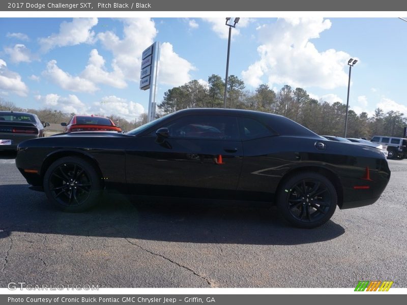 Pitch Black / Black 2017 Dodge Challenger SXT