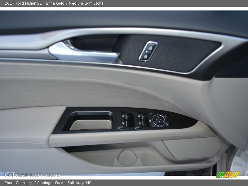 White Gold / Medium Light Stone 2017 Ford Fusion SE