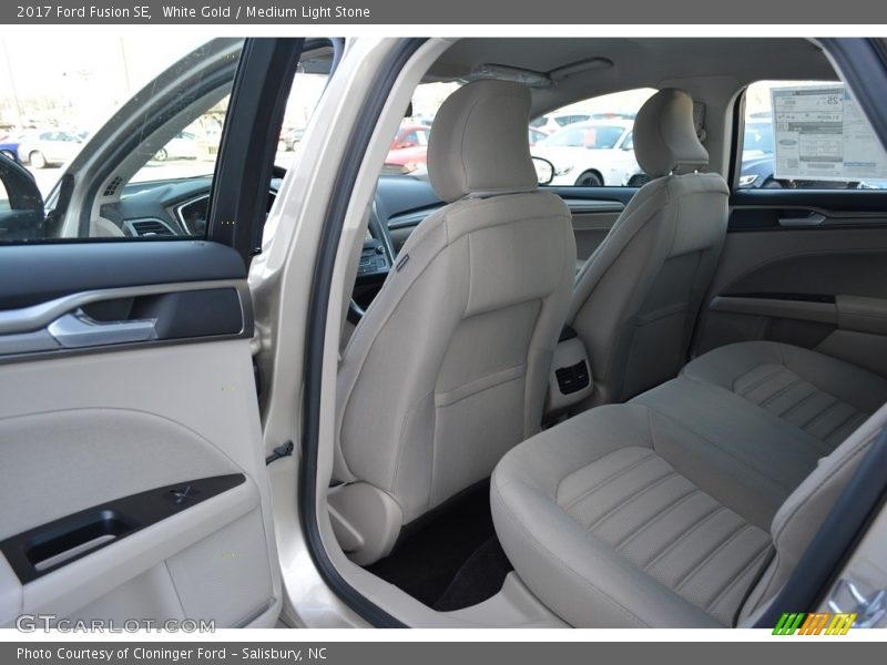 White Gold / Medium Light Stone 2017 Ford Fusion SE