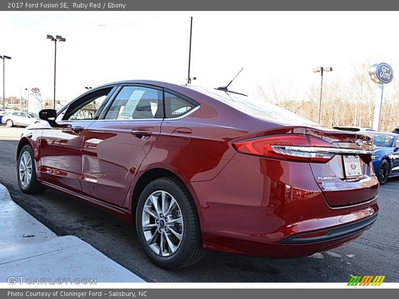 Ruby Red / Ebony 2017 Ford Fusion SE