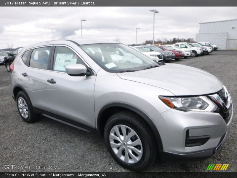 Front 3/4 View of 2017 Rogue S AWD