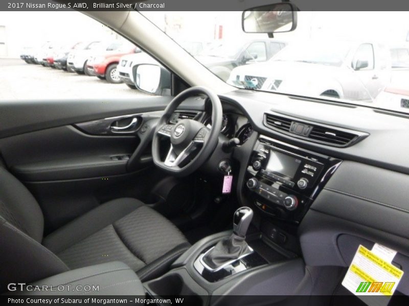Dashboard of 2017 Rogue S AWD