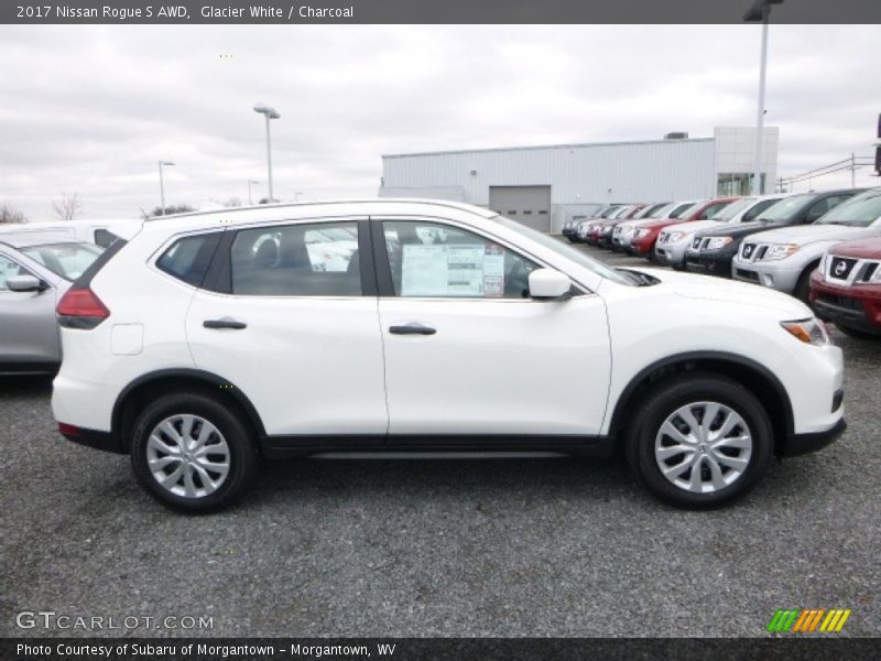 Glacier White / Charcoal 2017 Nissan Rogue S AWD