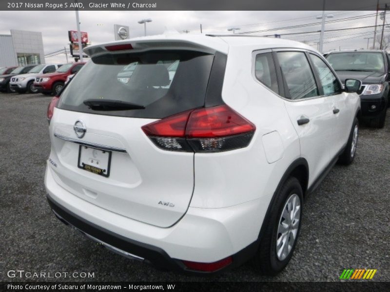 Glacier White / Charcoal 2017 Nissan Rogue S AWD