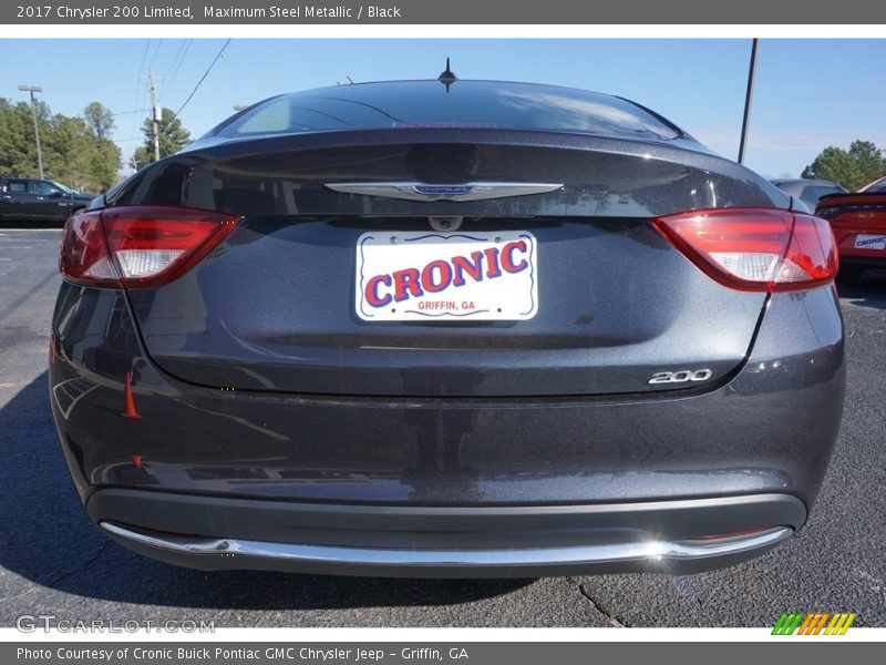 Maximum Steel Metallic / Black 2017 Chrysler 200 Limited