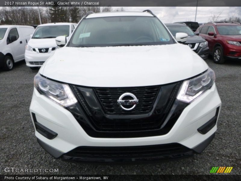 Glacier White / Charcoal 2017 Nissan Rogue SV AWD