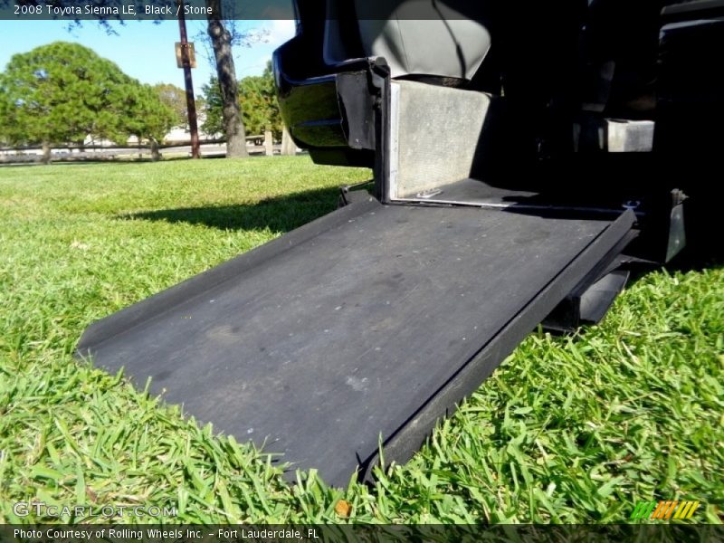 Black / Stone 2008 Toyota Sienna LE