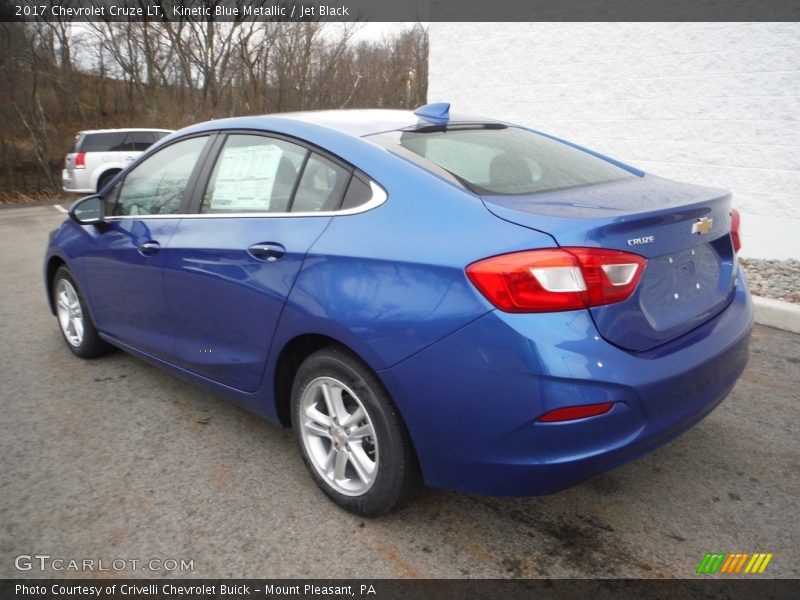 Kinetic Blue Metallic / Jet Black 2017 Chevrolet Cruze LT