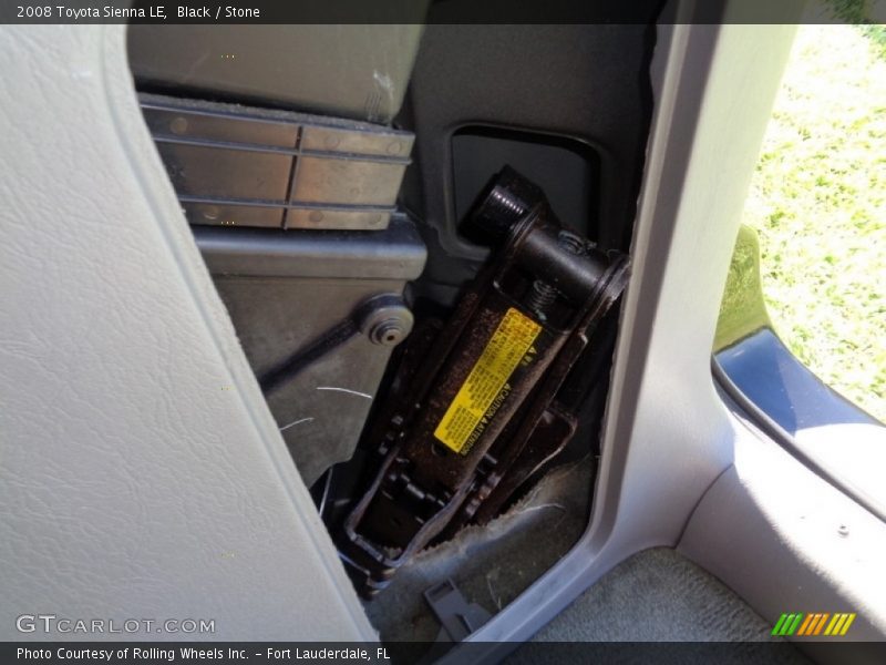 Black / Stone 2008 Toyota Sienna LE