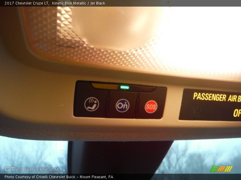 Kinetic Blue Metallic / Jet Black 2017 Chevrolet Cruze LT