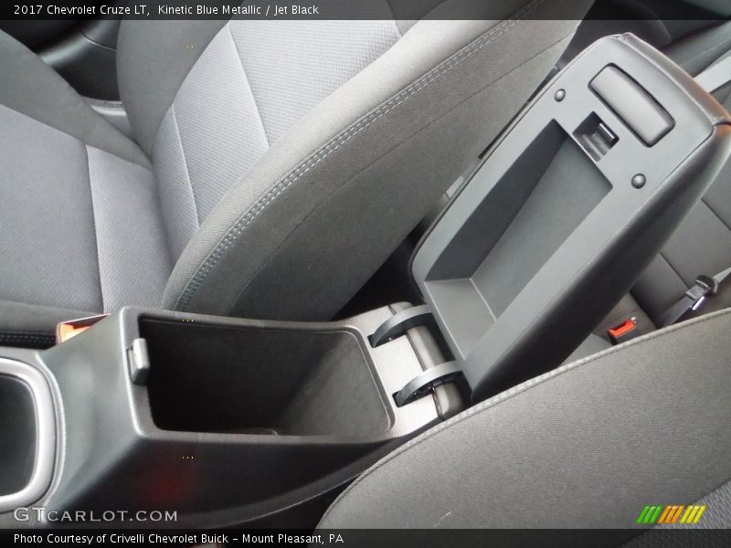 Kinetic Blue Metallic / Jet Black 2017 Chevrolet Cruze LT