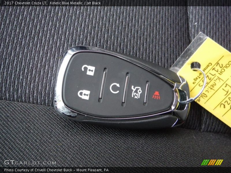 Kinetic Blue Metallic / Jet Black 2017 Chevrolet Cruze LT