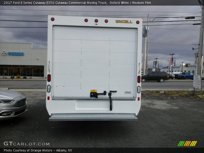 Oxford White / Medium Flint 2017 Ford E Series Cutaway E350 Cutaway Commercial Moving Truck