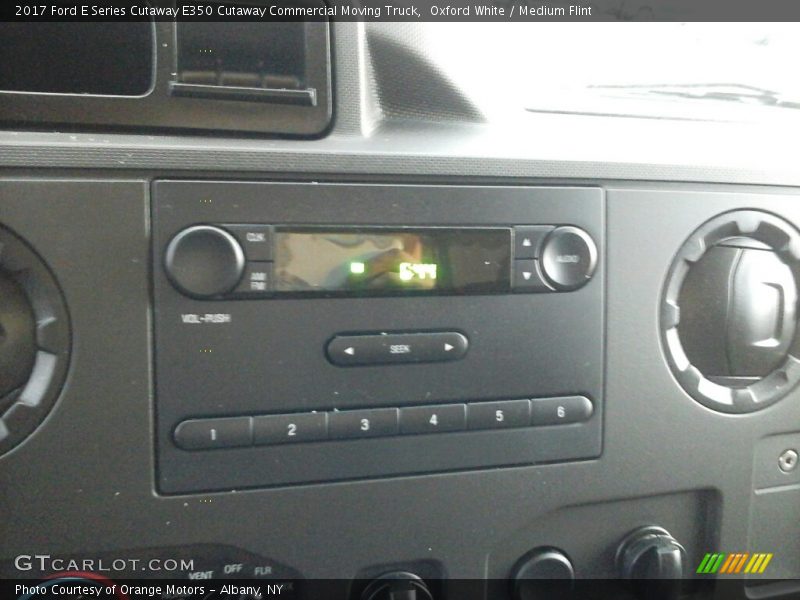 Oxford White / Medium Flint 2017 Ford E Series Cutaway E350 Cutaway Commercial Moving Truck