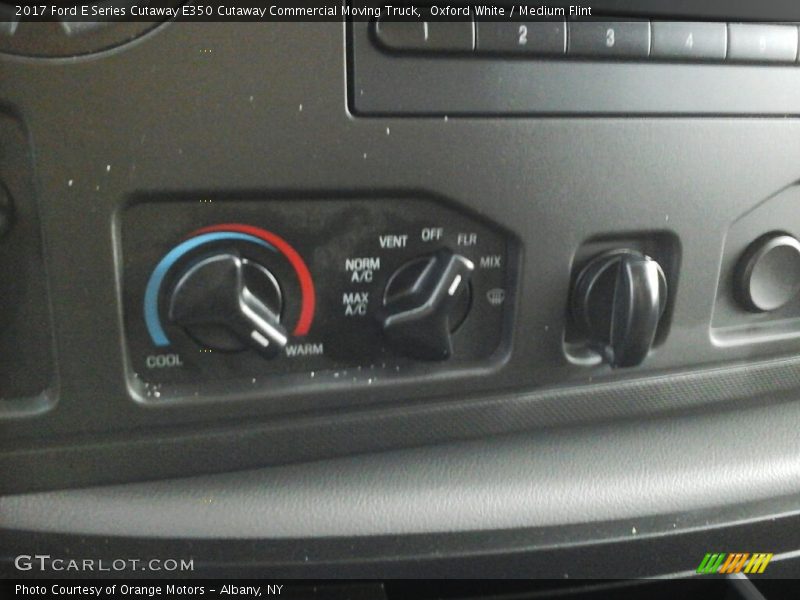 Oxford White / Medium Flint 2017 Ford E Series Cutaway E350 Cutaway Commercial Moving Truck