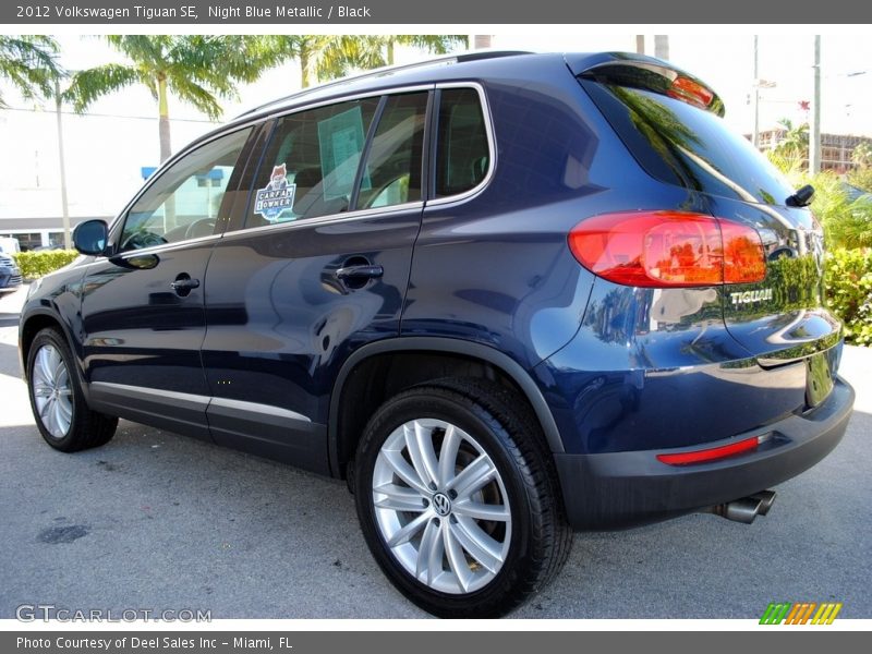 Night Blue Metallic / Black 2012 Volkswagen Tiguan SE