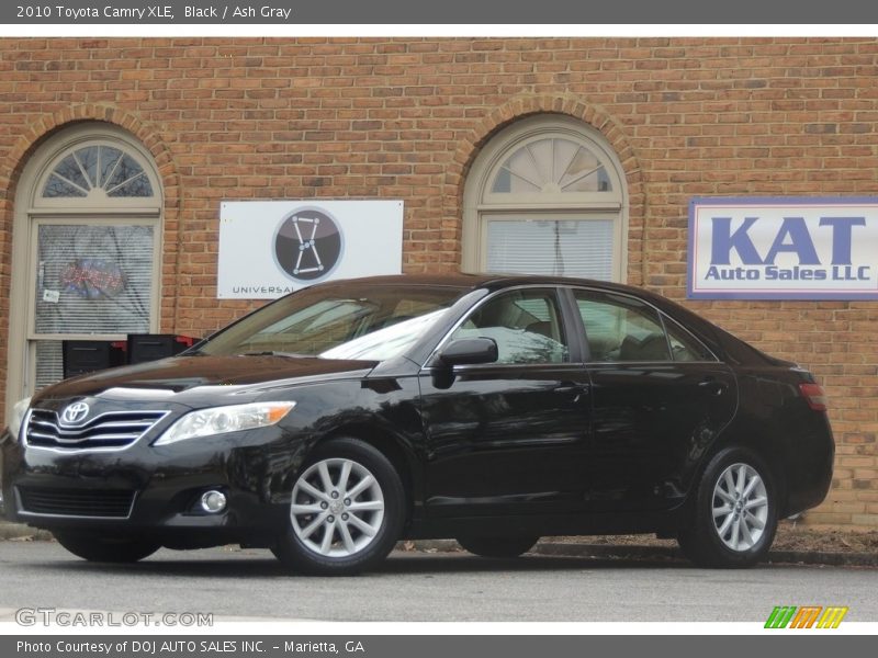 Black / Ash Gray 2010 Toyota Camry XLE