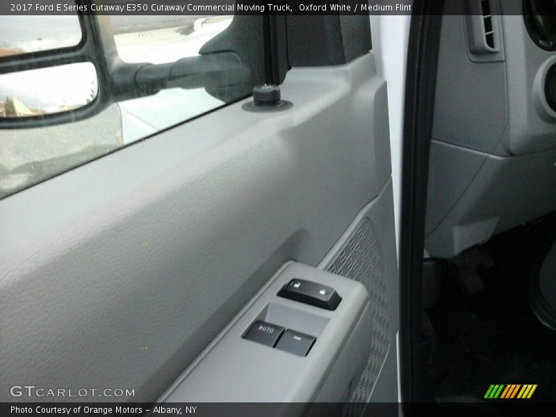 Oxford White / Medium Flint 2017 Ford E Series Cutaway E350 Cutaway Commercial Moving Truck