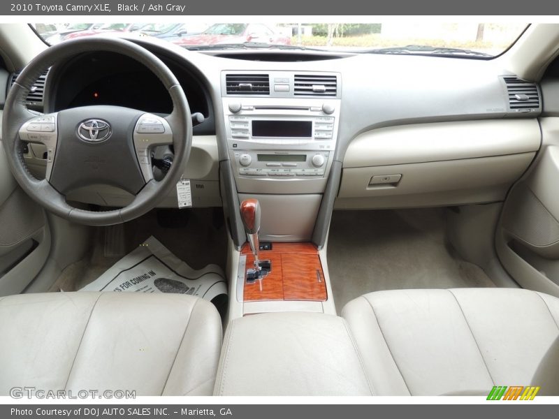 Black / Ash Gray 2010 Toyota Camry XLE