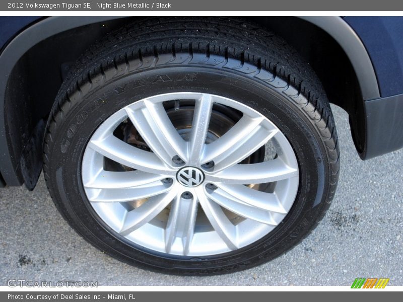 Night Blue Metallic / Black 2012 Volkswagen Tiguan SE